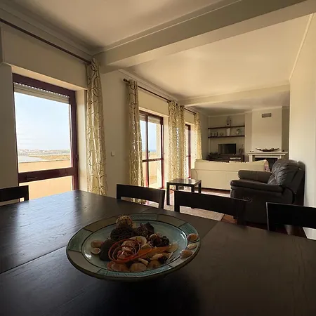 Beachfront Barbecue بينيش